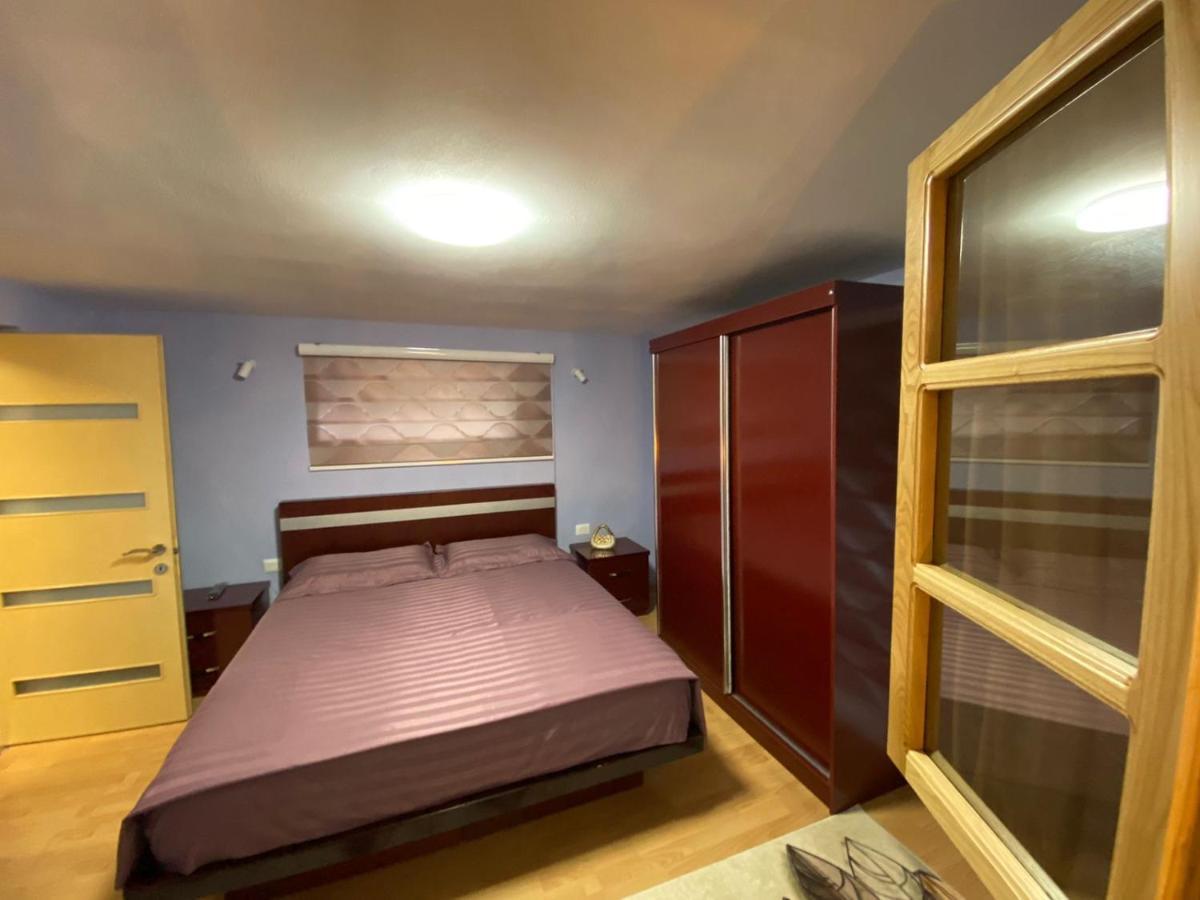 B & B Pogradec Exteriér fotografie
