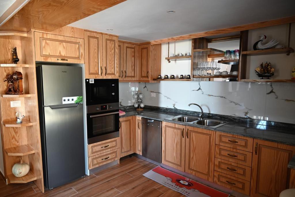 B & B Pogradec Exteriér fotografie