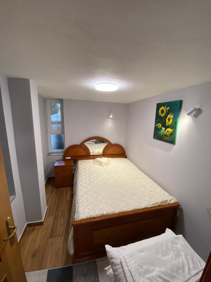 B & B Pogradec Exteriér fotografie